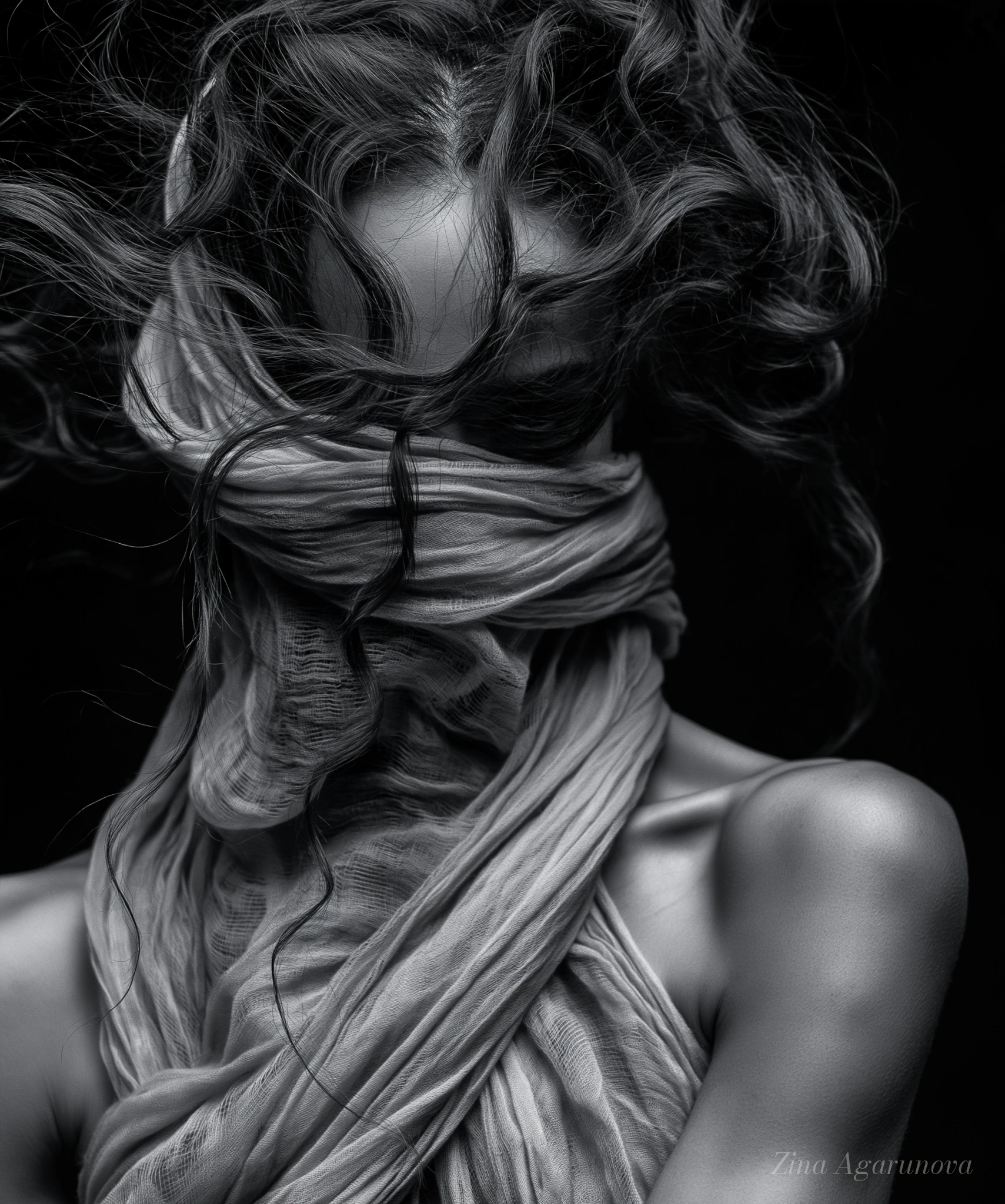 black and white 07